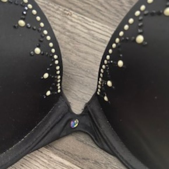 Victorias Secret 34 B push up bra - Picture 2 of 3